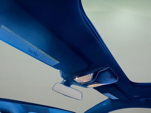 Used 2018 BMW 740e xDrive w/ M Sport Package image 15