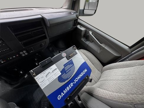 Used 2021 GMC Savana 2500 RWD image 24