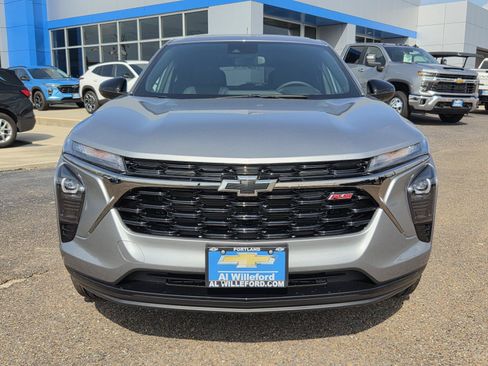 New 2026 Chevrolet Trax RS w/ Sunroof Package FWD image 8