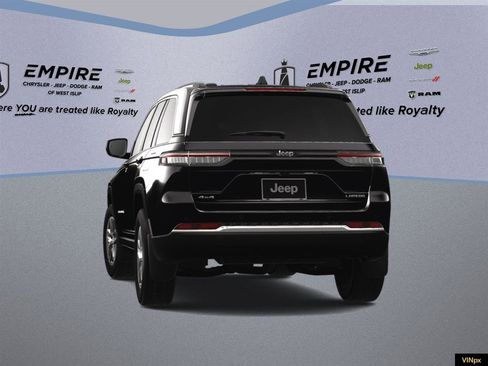 Used 2025 Jeep Grand Cherokee Laredo X image 16