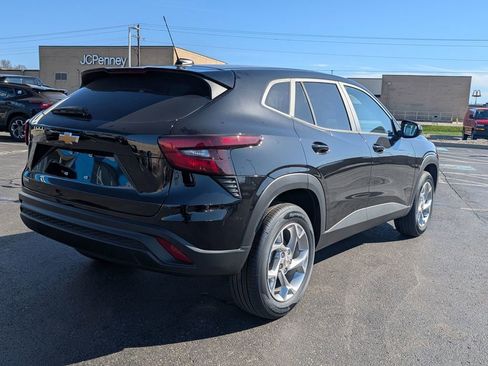 New 2026 Chevrolet Trax LS w/ LS Convenience Package image 7