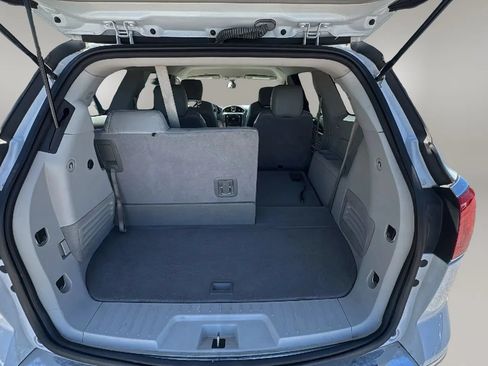 Used 2016 Buick Enclave Convenience FWD image 24