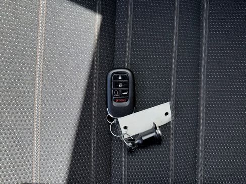 Used 2025 Honda CR-V Sport image 10