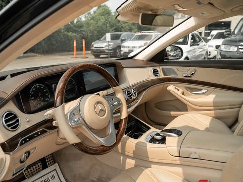 Used 2019 Mercedes-Benz S 560 4MATIC Sedan image 6
