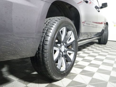Used 2015 Chevrolet Suburban LTZ AWD/4WD image 10