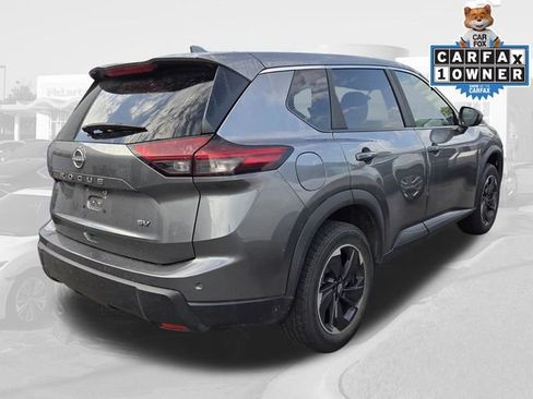 Used 2024 Nissan Rogue SV image 4
