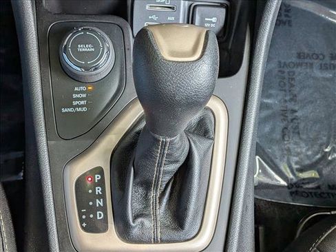 Used 2014 Jeep Cherokee Sport w/ Cold Weather Group AWD/4WD image 11