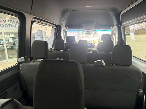 Used 2025 Mercedes-Benz Sprinter 2500 image 21