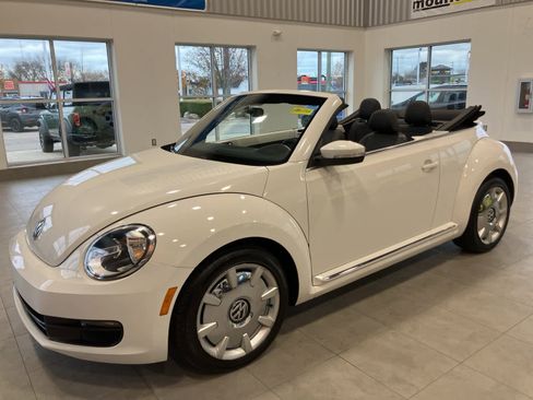 Used 2013 Volkswagen Beetle 2.5 image 25