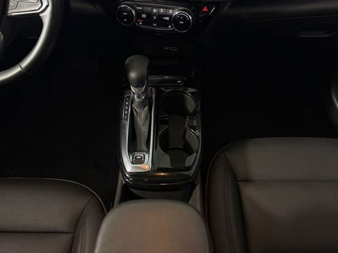 Used 2024 Chevrolet Trax ACTIV w/ Sunroof Package image 16