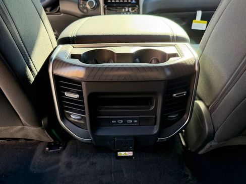 New 2026 RAM 1500 4x4 Crew Cab image 25