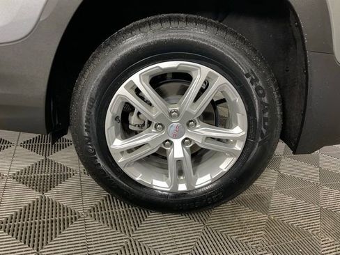 Used 2024 GMC Terrain SLE w/ Driver Convenience Package image 40