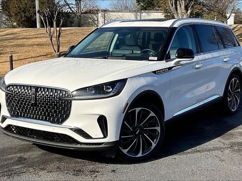 New 2025 Lincoln Aviator Reserve w/ Illumination Package image 2