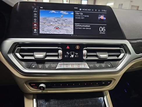 Used 2021 BMW 330i Sedan w/ Premium Package image 21