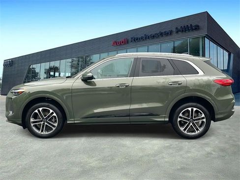 Certified 2025 Audi Q5 Premium Plus w/ Premium Plus image 2