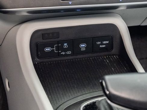 Certified 2025 Hyundai Kona SEL AWD/4WD image 19