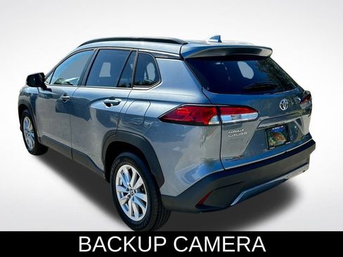Used 2023 Toyota Corolla Cross LE image 4