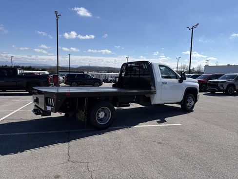Used 2025 Chevrolet Silverado 3500 W/T w/ WT Convenience Package image 3