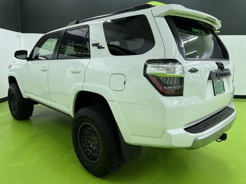 Used 2019 Toyota 4Runner TRD Off-Road AWD/4WD image 7