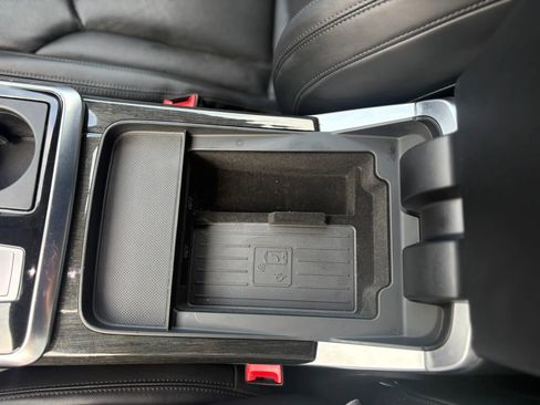 Used 2021 Audi Q8 Prestige w/ Prestige Package image 33