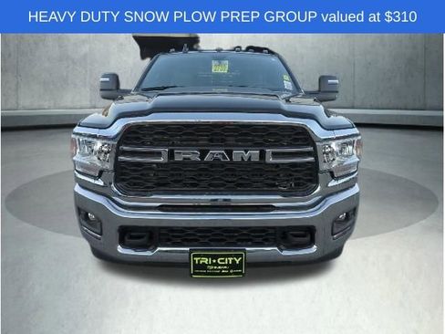 Used 2024 RAM 3500 Tradesman image 17