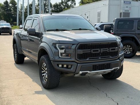 Used 2019 Ford F150 Raptor w/ Equipment Group 802A Luxury AWD/4WD image 4