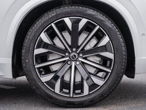 New 2026 Volvo XC90 B6 Ultra w/ Lounge Package image 16