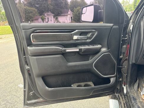 Used 2019 RAM 1500 Laramie w/ Sport Appearance Package AWD/4WD image 13