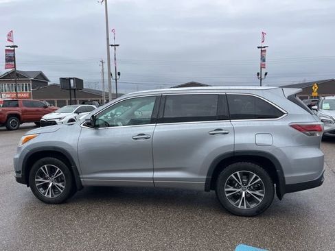 Used 2016 Toyota Highlander XLE image 7