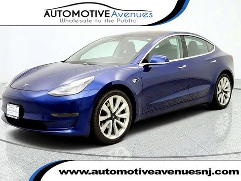 Used 2018 Tesla Model 3 Long Range RWD image 1