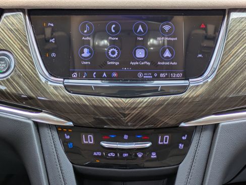 Used 2022 Cadillac XT6 Premium Luxury w/ Platinum Package AWD/4WD image 17