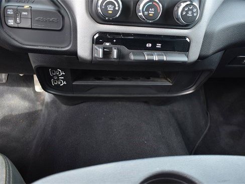 Used 2024 RAM 3500 Big Horn image 21