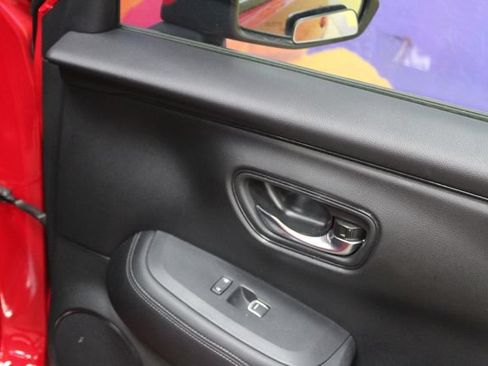 Used 2024 Honda HR-V EX-L image 11