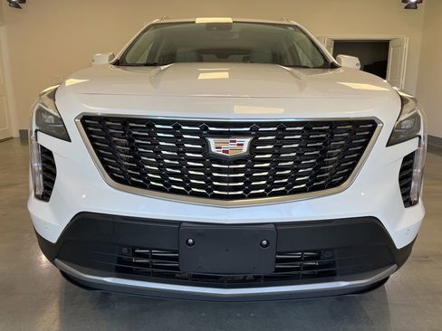 Used 2023 Cadillac XT4 Premium Luxury image 5