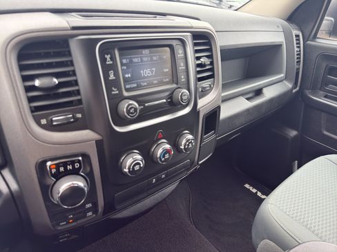 Used 2018 RAM 1500 Express AWD/4WD image 21