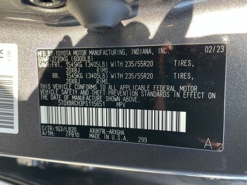 Used 2023 Toyota Highlander Limited image 34