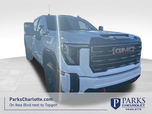 Used 2025 GMC Sierra 2500 AT4 w/ AT4 Premium Plus Package image 1