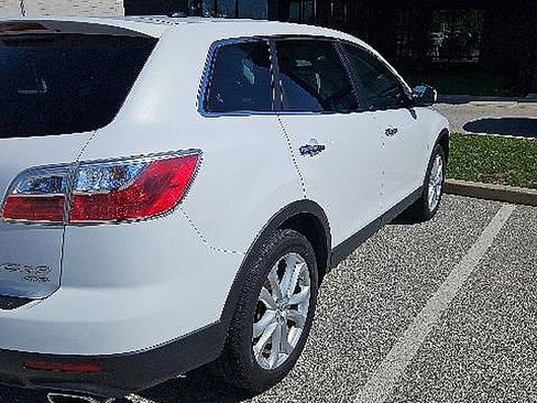 Used 2011 MAZDA CX-9 Grand Touring w/ Moonroof & Bose Audio Pkg AWD/4WD image 5