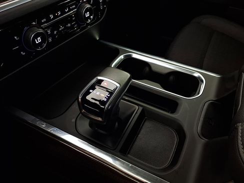 Used 2022 Chevrolet Silverado 1500 LT image 12