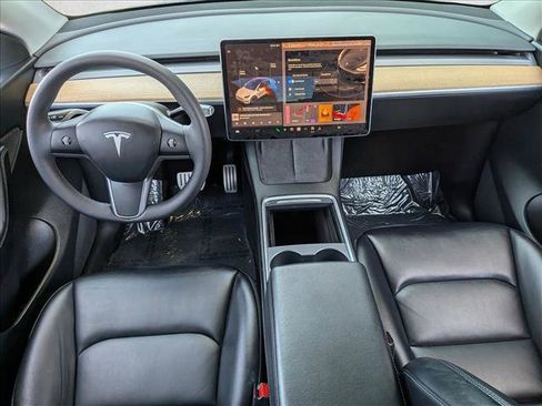 Used 2022 Tesla Model Y Performance AWD/4WD image 17