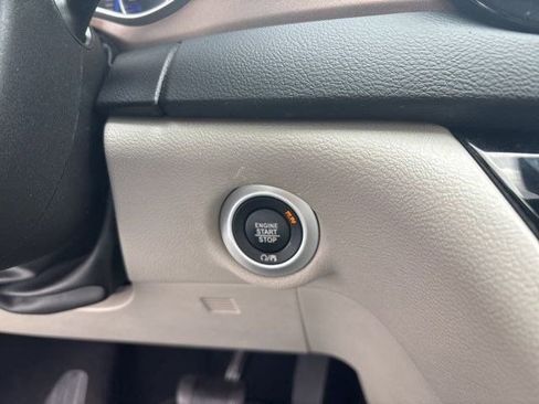 Used 2023 Chrysler Voyager LX FWD image 20