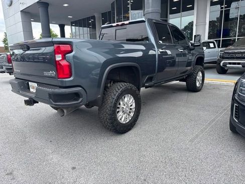 Used 2020 Chevrolet Silverado 2500 High Country w/ Technology Package AWD/4WD image 3