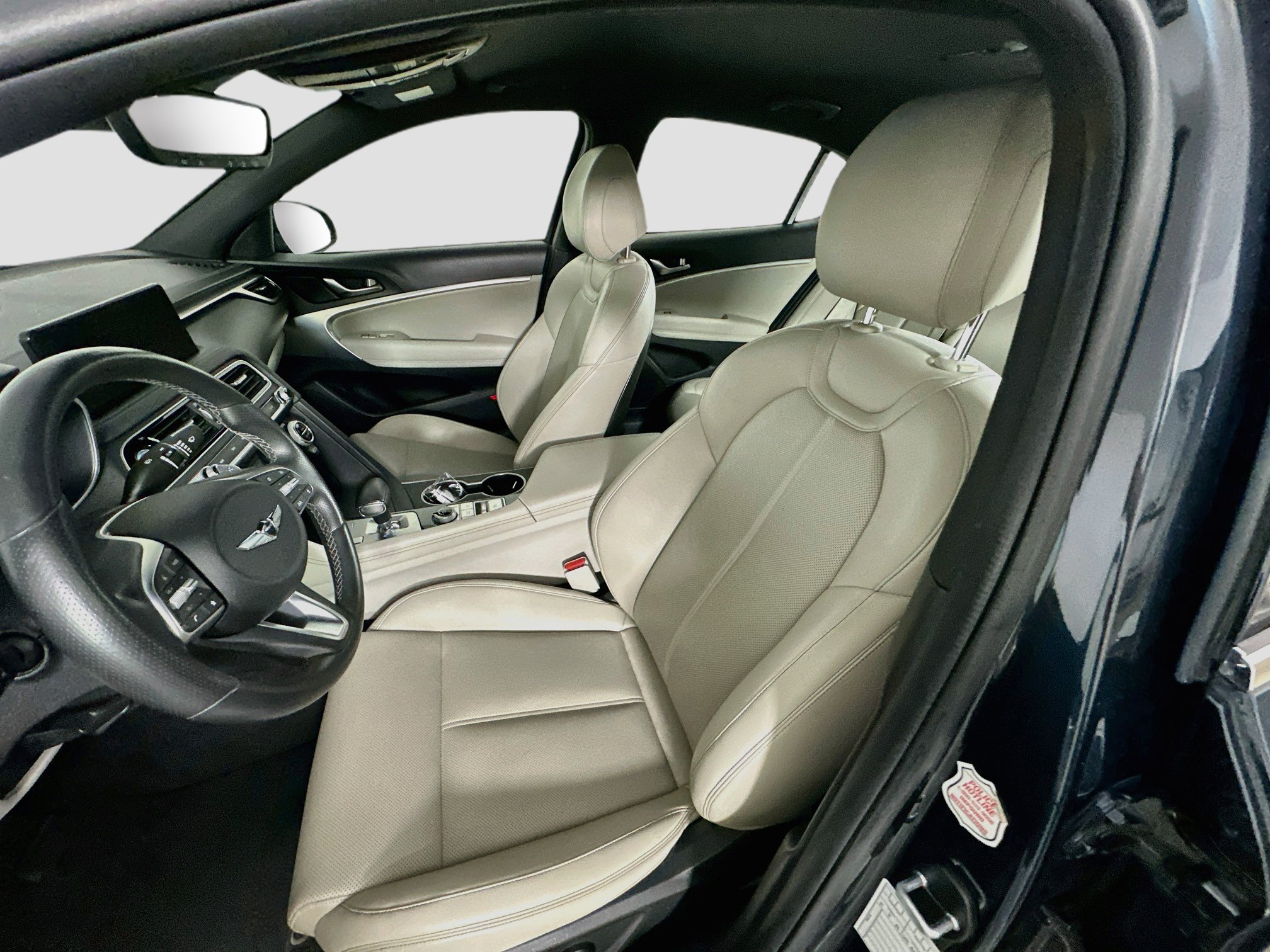 Used 2023 Genesis G70 2.0T AWD/4WD image 13