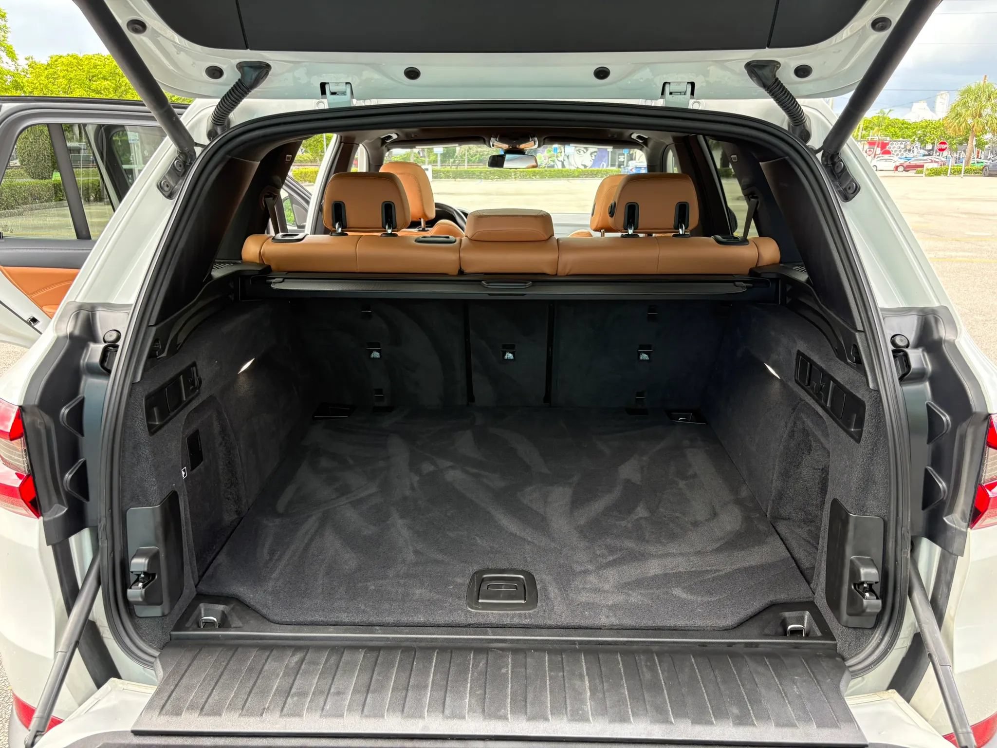 Used 2019 BMW X5 xDrive40i w/ Premium Package AWD/4WD image 34