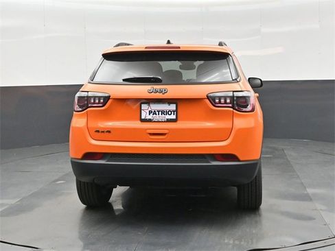 New 2026 Jeep Compass Latitude w/ Mopar Graphics Package image 8
