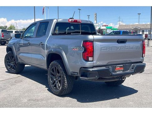 Used 2023 Chevrolet Colorado Trail Boss w/ Technology Package AWD/4WD image 13