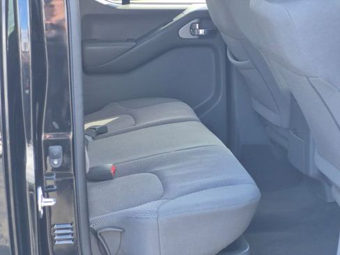 Used 2021 Nissan Frontier SV RWD image 18