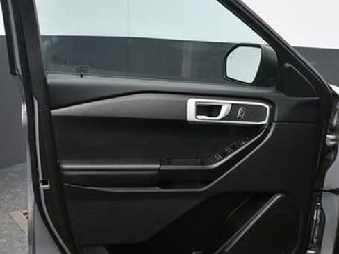 Used 2021 Ford Explorer 4WD image 18
