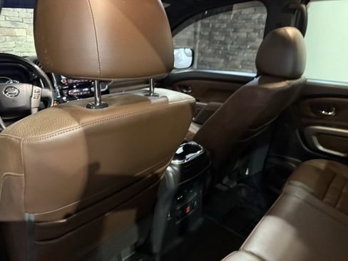 Used 2020 Nissan Titan Platinum Reserve w/ Moonroof Package image 28