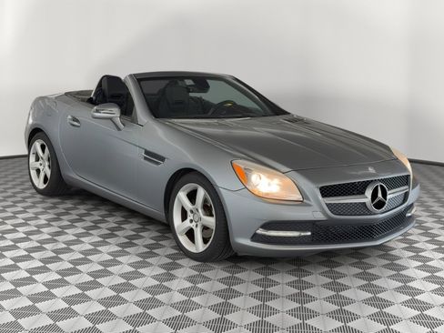 Used 2015 Mercedes-Benz SLK 250 image 7